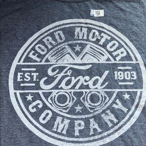 Ford Motor Company T-Shirt distressed graphic NEW size XL